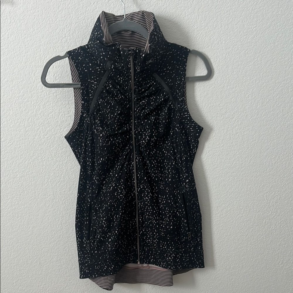 Lululemon Black and White Speckled Vest
